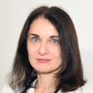 Dr. Andreea Calin